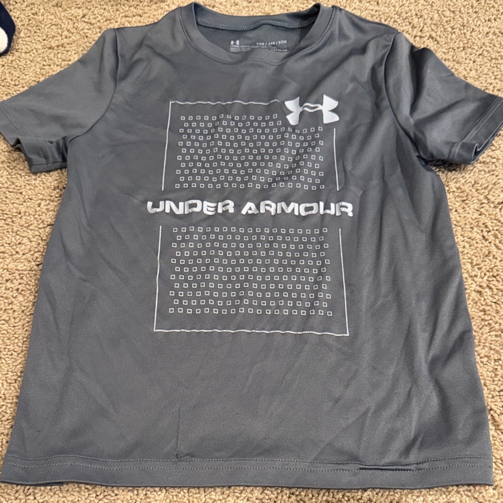 Under Armour Charcoal Graphic Tee size XS